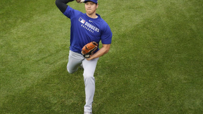오타니표 ‘공포의 스위퍼’, 곧 돌아온다… 팔꿈치 수술 후 첫 라이브피칭 예고