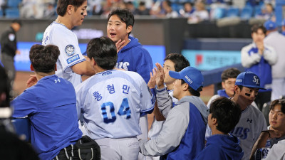 [SW비하인드] 갑작스런 벤클, 온몸으로 막은 강민호 “어린 팬들도 보고 있잖아요”