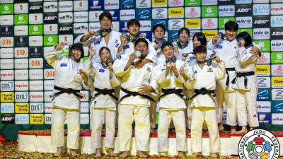 첫 쾌거 일궜다… 韓 유도, 세계선수권 혼성단체전 은메달