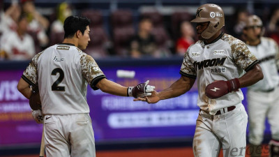 4시간 30분 기다렸지만…결국 아무도 웃지 못했다, 키움-KIA 11회 연장 끝에 5-5 무승부
