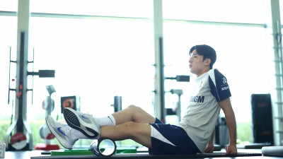 양민혁, 토트넘 컴백! QPR 임대 마치고 ‘홋스퍼 웨이’서 엄지척···손흥민은 아직