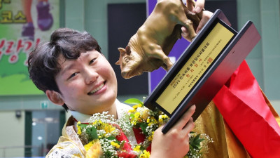“고집 많이 부리고 있었는데… 나를 다시 찾았다” 오창록, 보은장사씨름대회서 한라장사 탈환