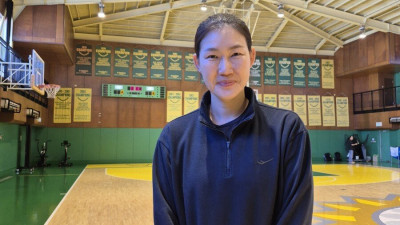‘디펜딩 챔피언’ 박정은 BNK 감독 “부담 있지만 이겨내야”