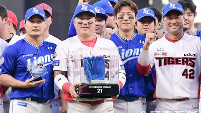 와 도대체 얼마 줘야 하나, 이런 FA 선례 없었다…최형우, KIA·삼성 다 원하는데 왜 길어지나