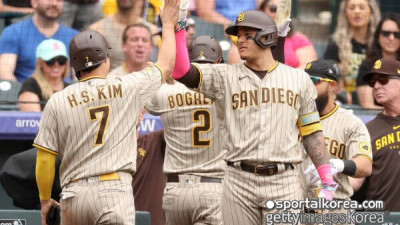 '이럴 수가' 김하성 친정팀 초비상…샌디에이고, 4300억 빚더미에 '매각 검토' 공식화