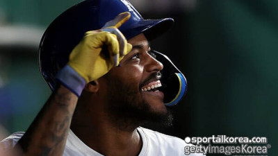 FA보다 더 큰 대형 소식 터졌다! 25세 밖에 안 된 캔자스시티 로열스 올스타 3루수