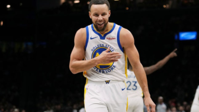 'NBA 스타' 커리의 2022 파이널 유니폼, 경매 낙찰가 36억