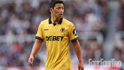 황희찬 어쩌나...英 BBC 투입 3분 만에 끔찍한 실수 울버햄튼 6연패 추락 심화→새 감독은 자신감 되찾길