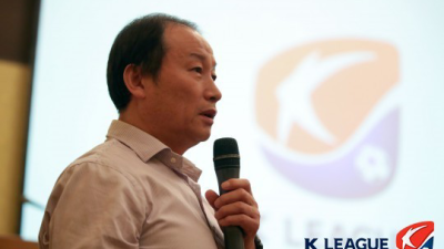 '고령 축구인만의 리그'로 남은 OB 축구회... 조영증 신임 회장