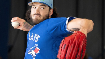 '156㎞ 美 깜짝' 한화 도대체 이런 에이스 어떻게 품었던 거야…완전 다른 투수 됐다