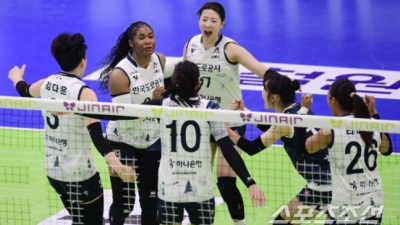 '2위까지 셧아웃' 선두 도로공사 괴력의 홈 10전승, 비결은? 선수들이…