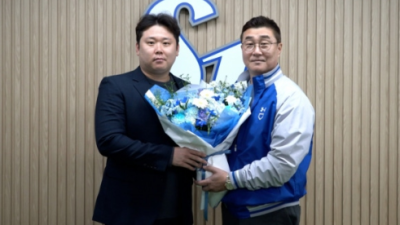[오피셜] 삼성 또 FA 계약 '하루에 2건' 터졌다! 최형우→김태훈 이어 '34세 우완 불펜' 이승현과 2년 총액 6억원 도장