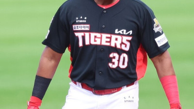 KIA 떠나서 우승하나? 연장 11회 결승타→극적 승리