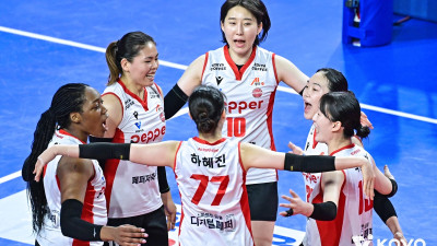 페퍼저축은행, '천적' 기업은행 잡고 팀 창단 후 최다 12승(종합)