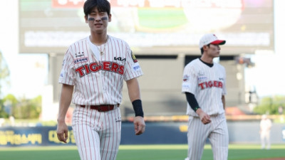 FA 박찬호 최소 80억부터 시작가 마침내 대박 터트릴까, '총액 +100억' 쏟아붓는