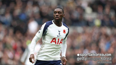 'UEL 우승 상금' 다 태워 영입한 '손흥민 후계자'… 佛 국대 FW 턱뼈 골절로 기회