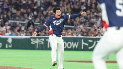 ‘8강 확정’ 눈물바다 된 도쿄돔…문보경 “애국가 영상에 넣어달라”