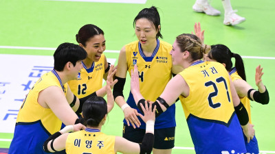 '카리 22점' 현대건설, 기업은행 잡고 6연승 질주…선두 추격