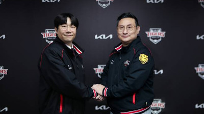 양현종은 종신 KIA맨을 택했다···‘2+1년’ 45억 계약 확정