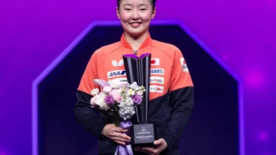 中 한복판서 세계정상 올랐다→17세 탁구신동