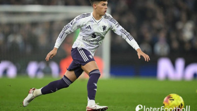 맨체스터 유나이티드 레전드 폴 스콜스가 셰이 레이시의 잠재력을 고평가했다.