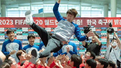 김은중 감독과 김태민 코치를 남자 올림픽 대표팀 사령탑과 코치로 심의, 의결했다.