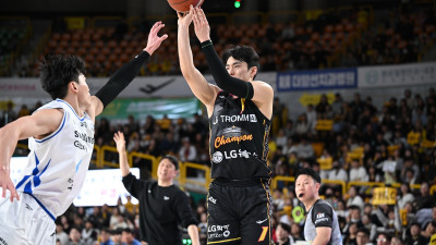유기상·양준석 44점 합작…프로농구 선두 LG, 2연패 탈출