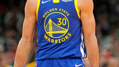 우승 당시 유니폼→무려 36억에 팔렸다