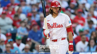 내 돈 내놔! 메이저리그 올스타가 부모를 고소하다니